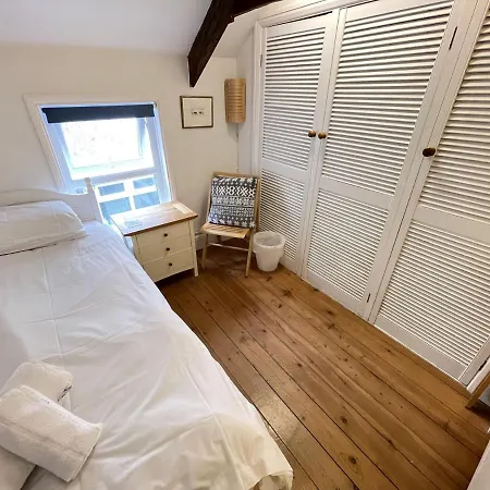 10 The Warren, Amazing Seaviews From Every Floor! Holiday home St Ives (Cornwall)