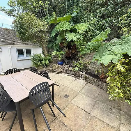 10 The Warren, Amazing Seaviews From Every Floor! Holiday home St Ives (Cornwall)